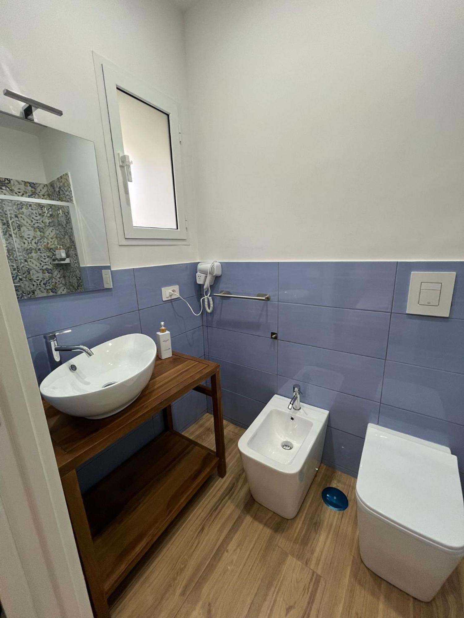 Mastersa' Guest House Napoli Bagian luar foto